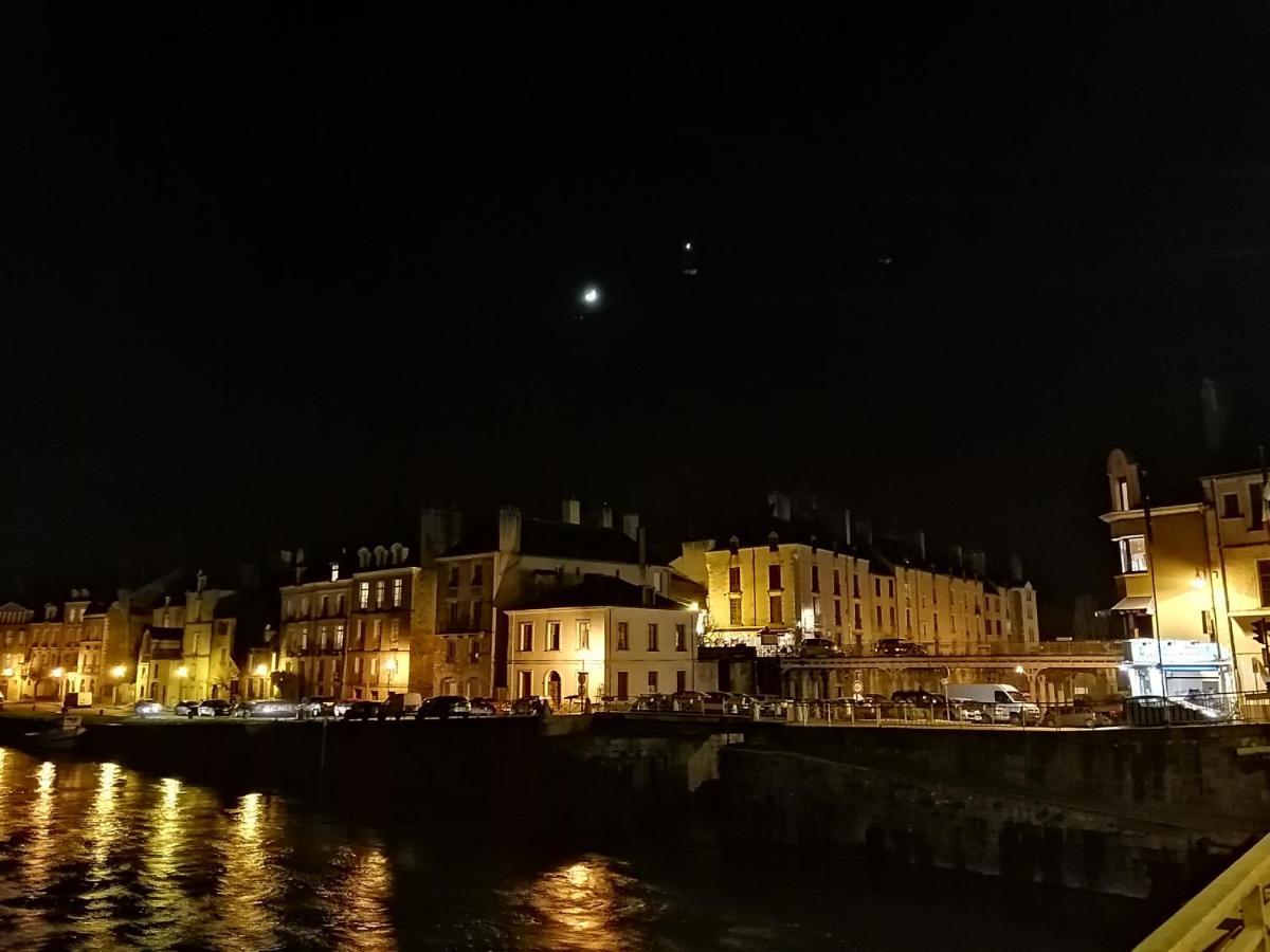 Spacieux T3 Lumineux Dans Quartier Historique Avec Wifi Redon Εξωτερικό φωτογραφία