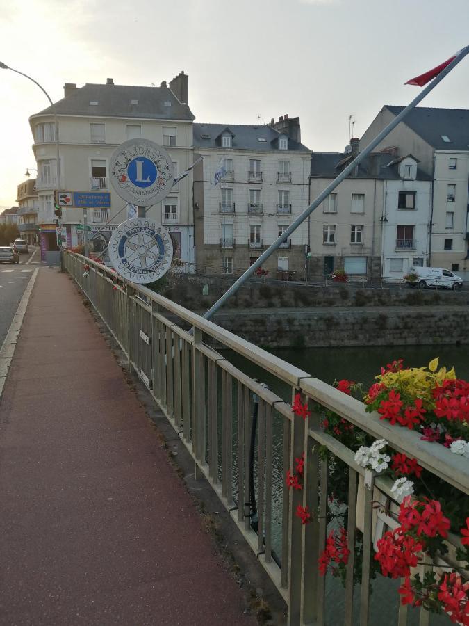 Spacieux T3 Lumineux Dans Quartier Historique Avec Wifi Redon Εξωτερικό φωτογραφία