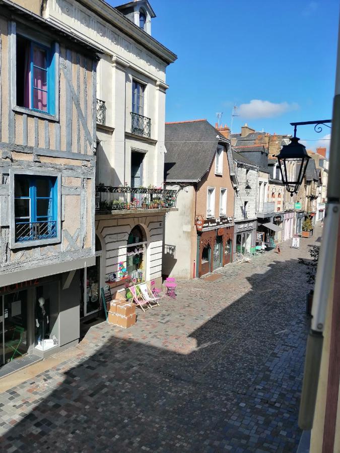 Spacieux T3 Lumineux Dans Quartier Historique Avec Wifi Redon Εξωτερικό φωτογραφία